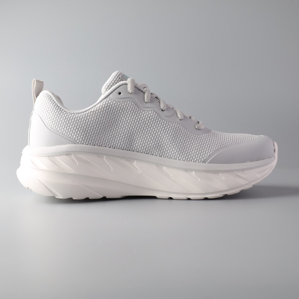 Skechers D’Lux Ultra Womens Sneakers, Color Gray, Sizes 6.5-10 - Picture 4 of 5